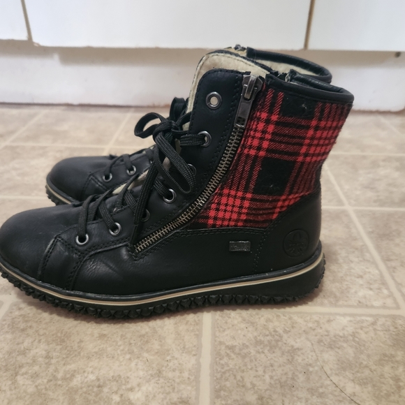 Rieker fur lined boots - Picture 2 of 4